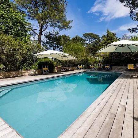 Serenity - Keyweek Swimming Pool